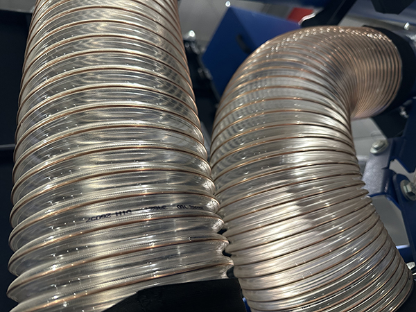 ein ölnebelabscheider von ulmatec für das absaugen und filtern von aerosolen, emulsionen und kühlschmierstoffnebel für Industrie und Metallbearbeitung