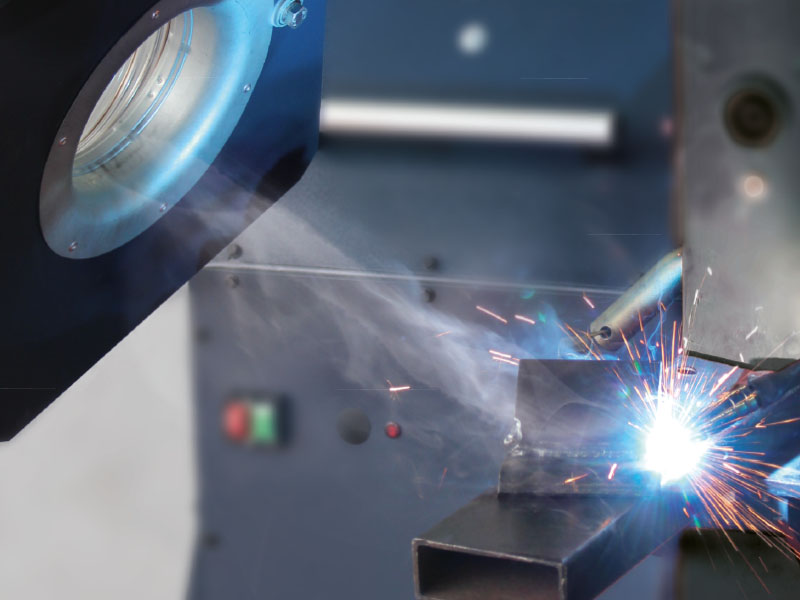 ein ölnebelabscheider von ulmatec für das absaugen und filtern von aerosolen, emulsionen und kühlschmierstoffnebel für Industrie und Metallbearbeitung